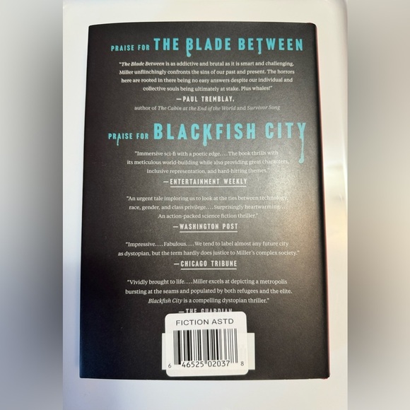 Blade Between book - Picture 2 of 4